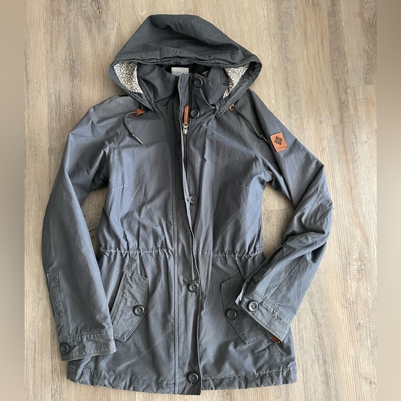 Columbia Women’s Jacket - Picture 1 of 4